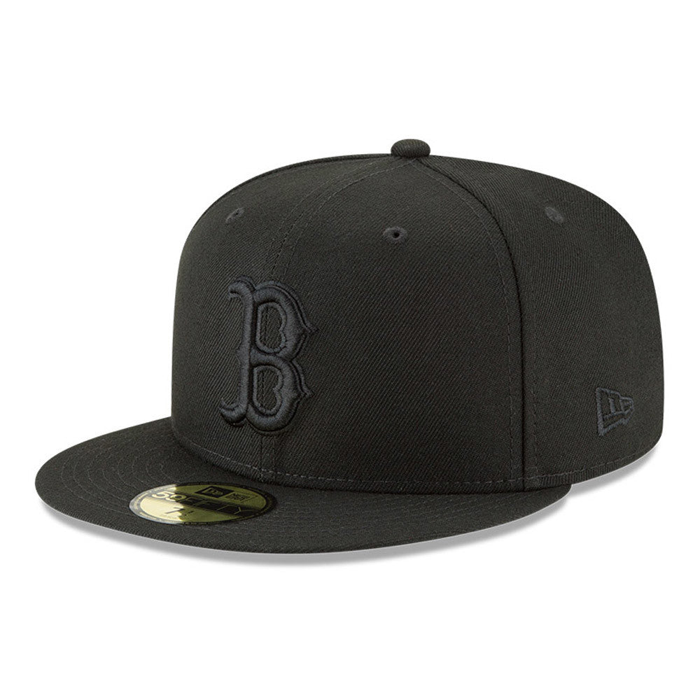 Boston Red Sox Black Tonal 59FIFTY Fitted Hat product image 1, provided for visual reference and product detail review