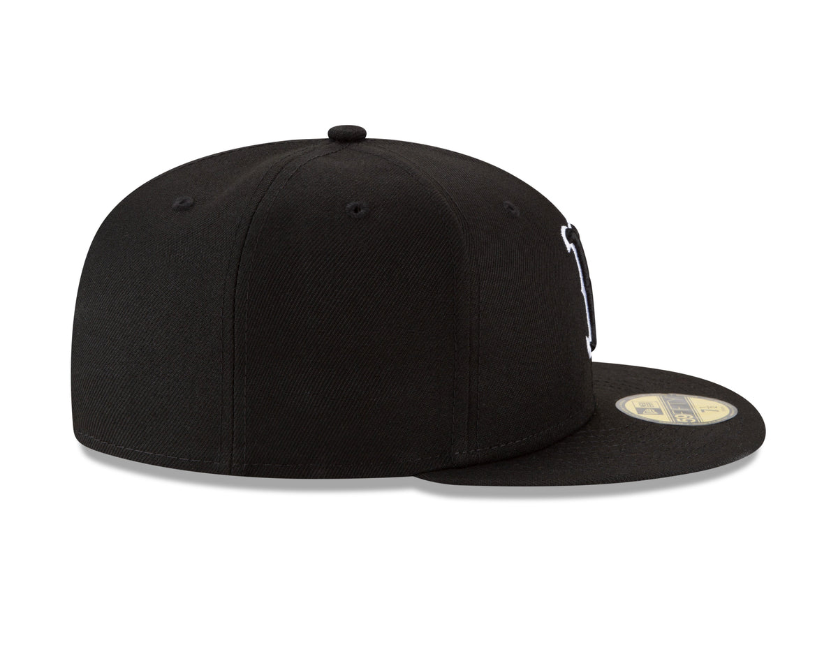 Boston Red Sox New Era B-Dub 59FIFTY Fitted Hat - Black product image 5, provided for visual reference and product detail