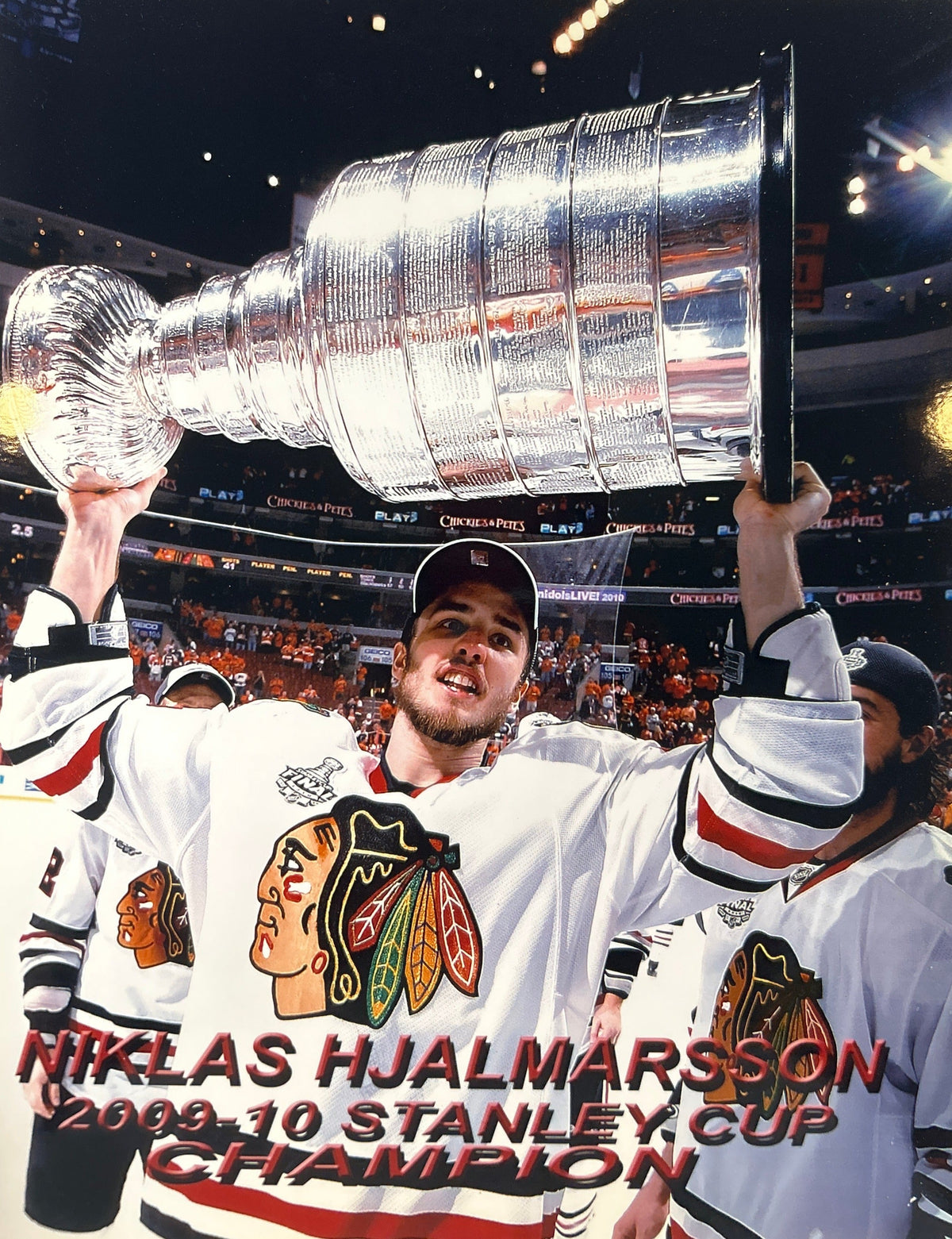 Niklas Hjalmarsson 2009-10 Stanley Cup Champion Chicago Blackhawks Action Photo (8X10) product image 1, provided for visual