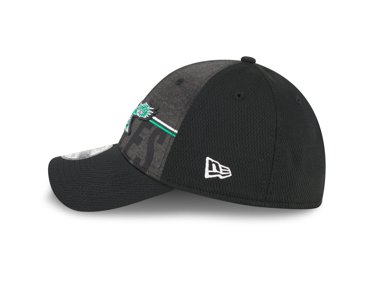 Philadelphia Eagles New Era NFL 2023 Training Camp Black Throwback Logo 39THIRTY Flex Fit Hat for Men product image 4,