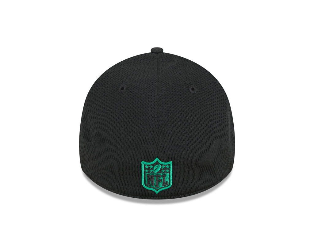 Philadelphia Eagles New Era NFL 2023 Training Camp Black Throwback Logo 39THIRTY Flex Fit Hat for Men product image 6,