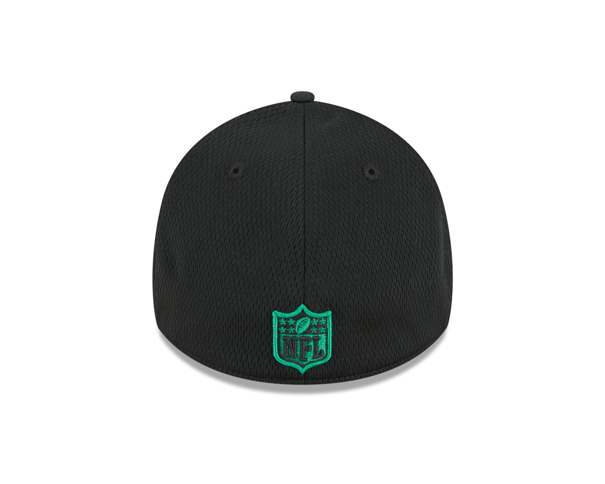 Philadelphia Eagles New Era NFL 2023 Training Camp Black Throwback Logo 39THIRTY Flex Fit Hat for Men product image 6,