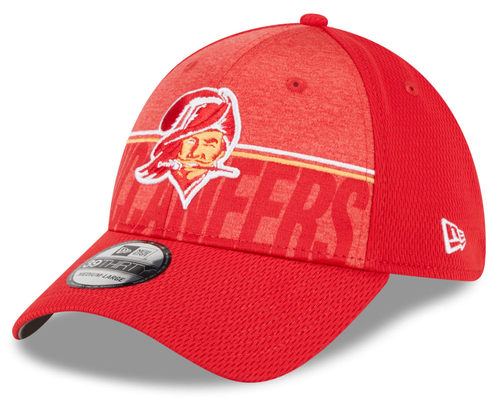 Tampa Bay Buccaneers New Era NFL 2023 Training Camp Red Throwback Logo 39THIRTY Flex Fit Hat for Men product image 1,