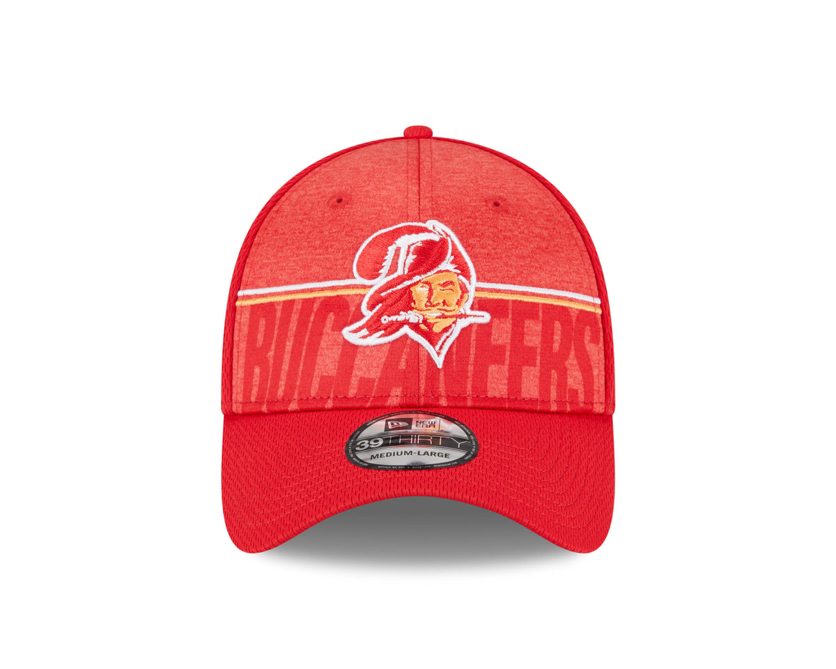 Tampa Bay Buccaneers New Era NFL 2023 Training Camp Red Throwback Logo 39THIRTY Flex Fit Hat for Men product image 2,