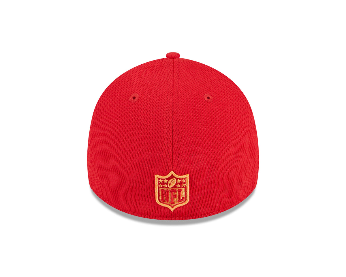 Tampa Bay Buccaneers New Era NFL 2023 Training Camp Red Throwback Logo 39THIRTY Flex Fit Hat for Men product image 6,