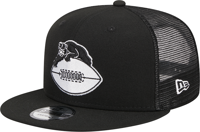 Chicago Bears New Era 1946 Black and White Trucker 9FIFTY Snapback Hat product image 1, provided for visual reference and
