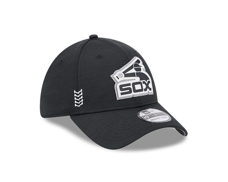 Chicago White Sox New Era Black 2024 Clubhouse 39THIRTY Flex Fit Hat for Men product image 3, provided for visual reference