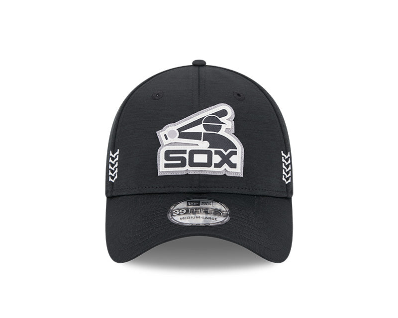 Chicago White Sox New Era Black 2024 Clubhouse 39THIRTY Flex Fit Hat for Men product image 2, provided for visual reference