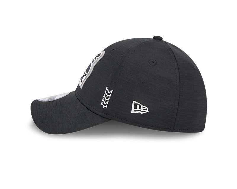 Chicago White Sox New Era Black 2024 Clubhouse 39THIRTY Flex Fit Hat for Men product image 4, provided for visual reference