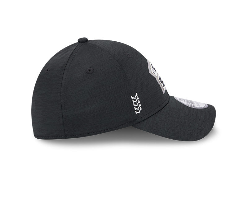 Chicago White Sox New Era Black 2024 Clubhouse 39THIRTY Flex Fit Hat for Men product image 5, provided for visual reference