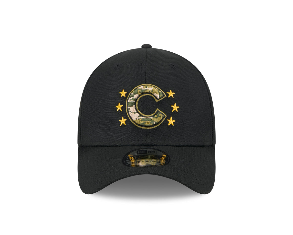 Chicago Cubs New Era 2024 Armed Forces Day Black 39THIRTY Flex Hat for Men product image 2, provided for visual reference