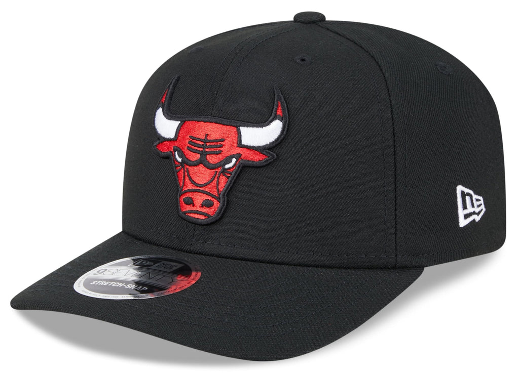 Chicago Bulls New Era Black 9SEVENTY Adjustable Hat product image 1, provided for visual reference and product detail review