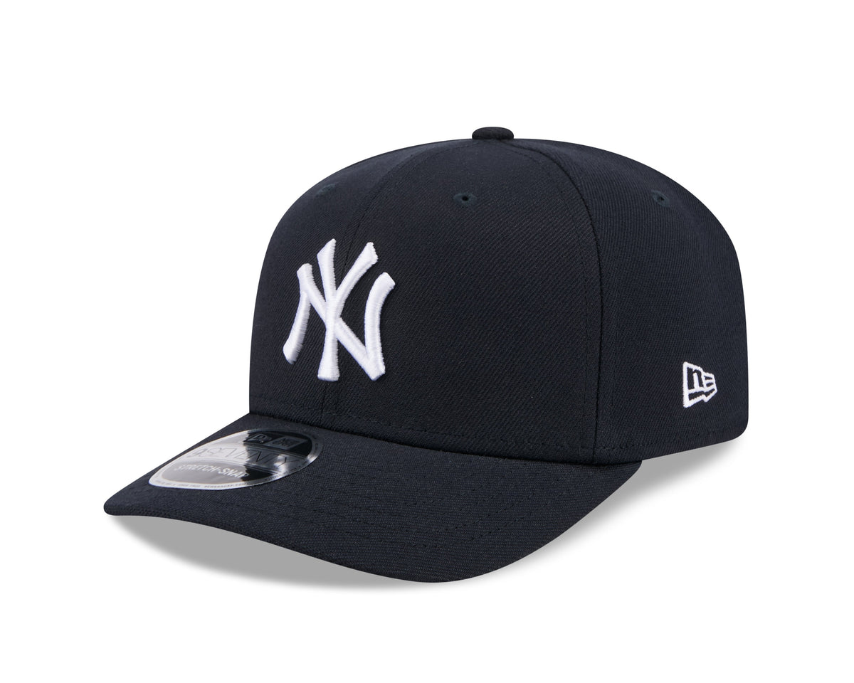 New York Yankees New Era 9SEVENTY Navy Adjustable Cap product image 1, provided for visual reference and product detail