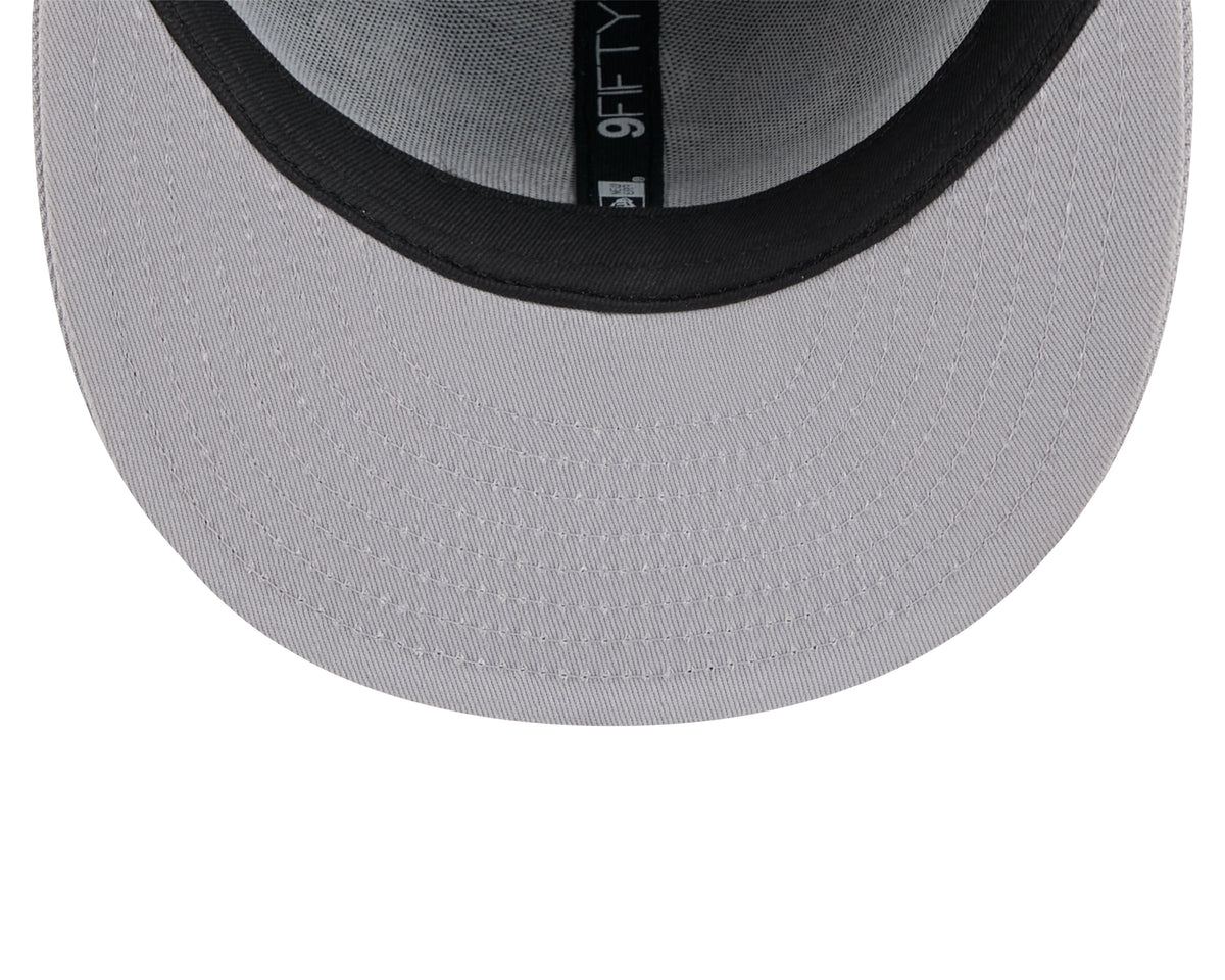 Chicago White Sox New Era 2 Tone Black/Gray Archive 9FIFTY Snapback Hat product image 7, provided for visual reference and