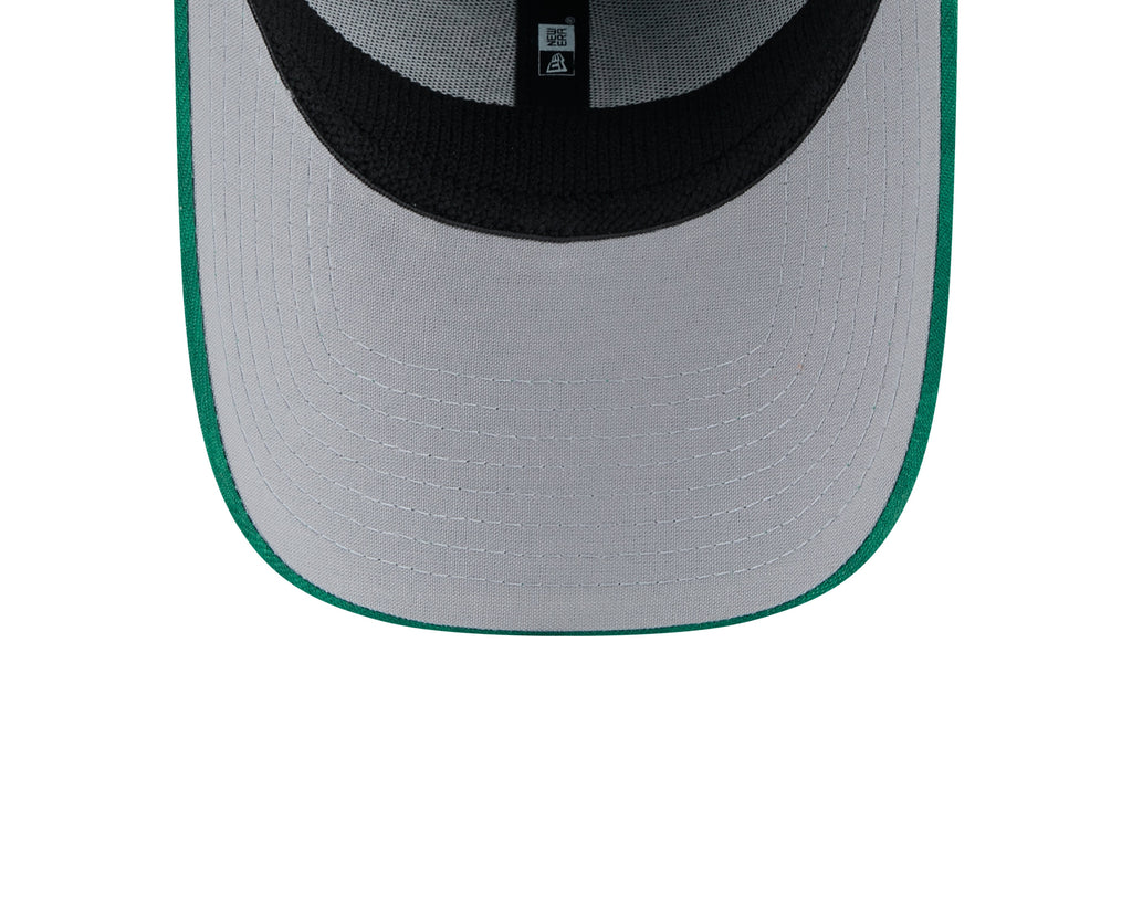 Chicago Cubs Kelly Green MLB 2025 St. Patrick's Day New Era 39THIRTY Flex Fit Hat product image 7, provided for visual