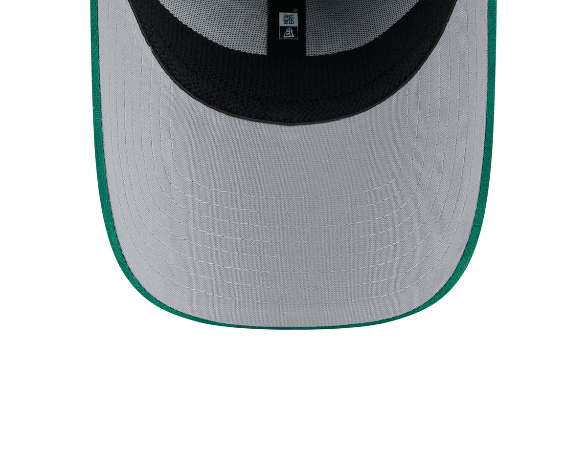 Chicago Cubs Kelly Green MLB 2025 St. Patrick's Day New Era 39THIRTY Flex Fit Hat product image 7, provided for visual