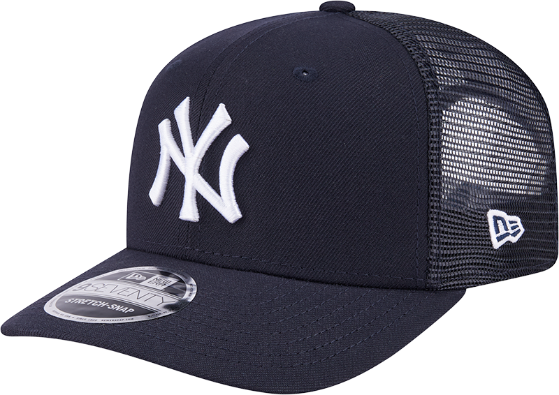New York Yankees New Era Navy 9SEVENTY Trucker Adjustable Hat product image 1, provided for visual reference and product