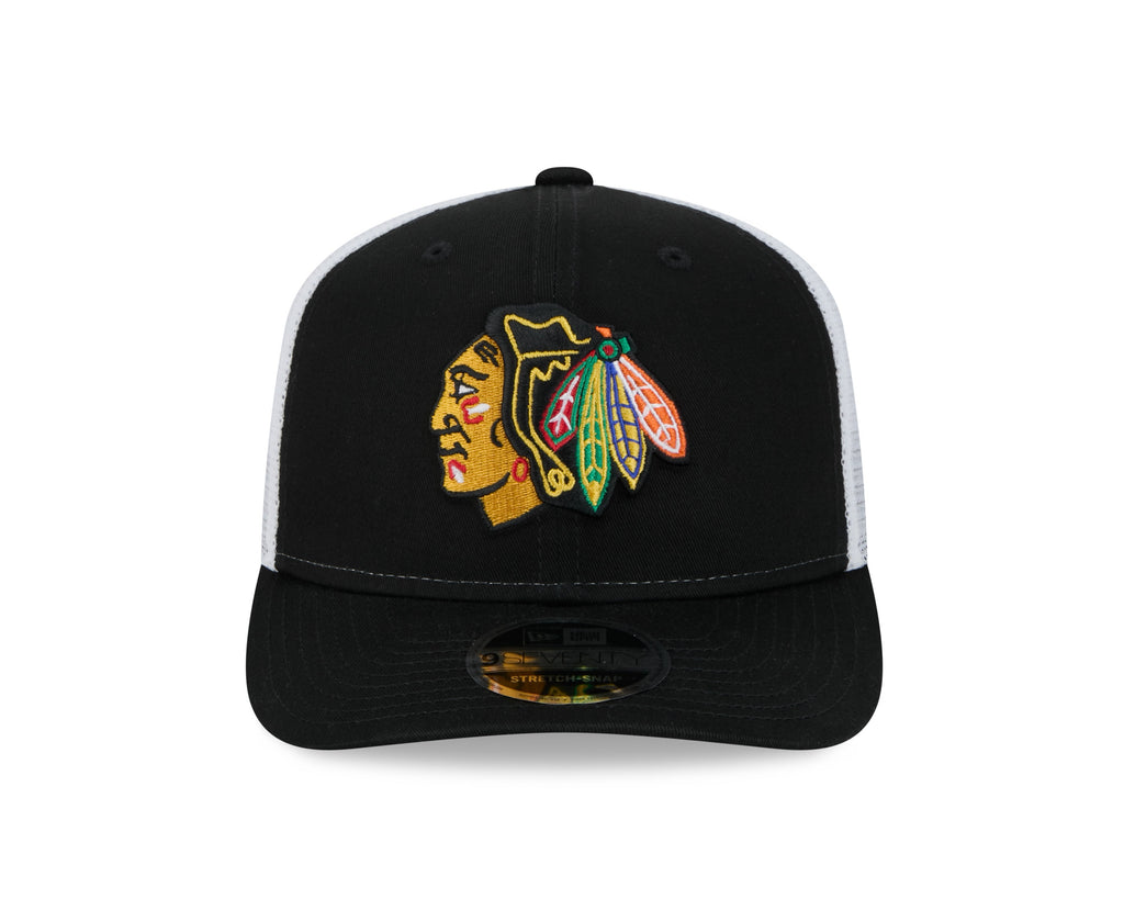 Chicago Blackhawks New Era Black/White 9SEVENTY Trucker Hat for Men product image 3, provided for visual reference and