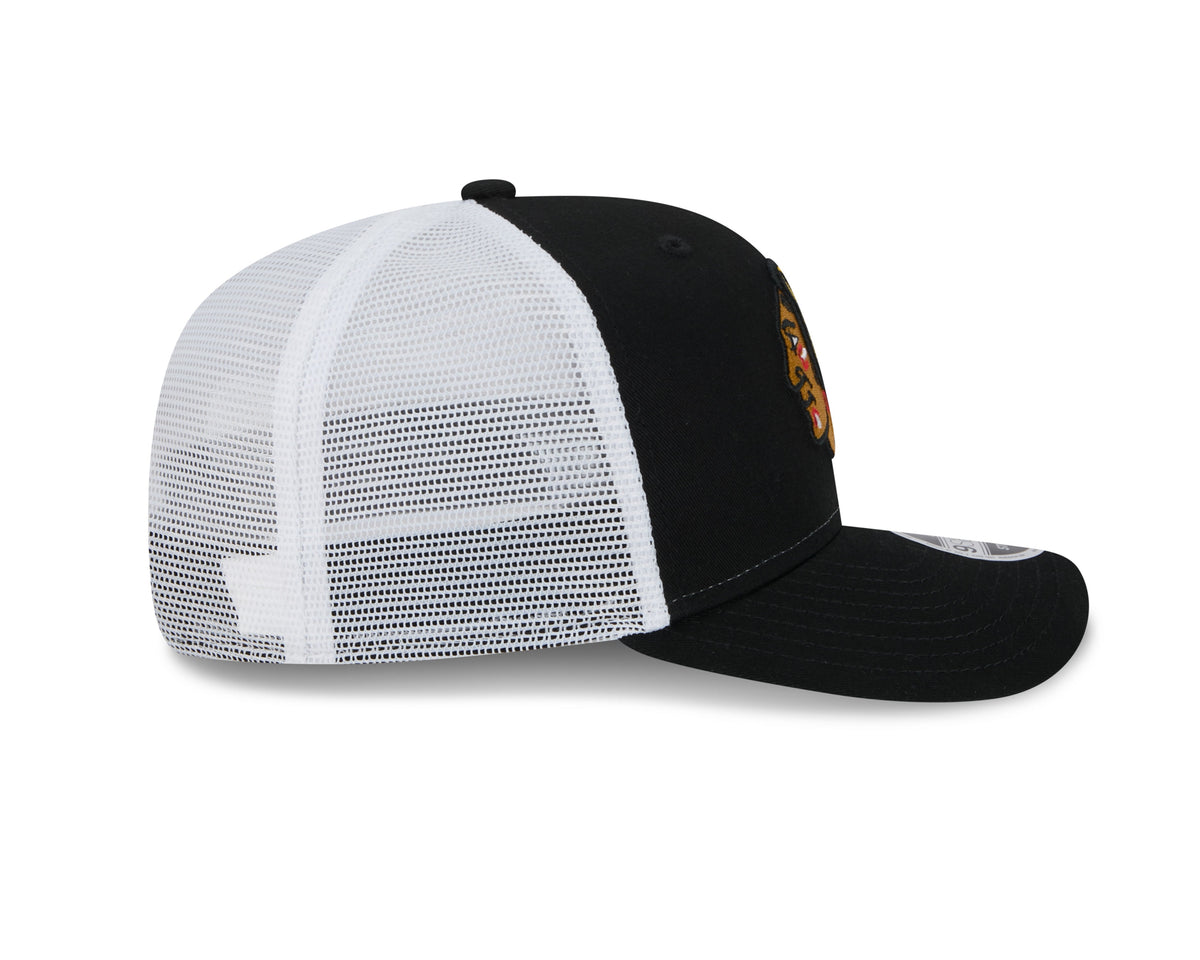 Chicago Blackhawks New Era Black/White 9SEVENTY Trucker Hat for Men product image 6, provided for visual reference and