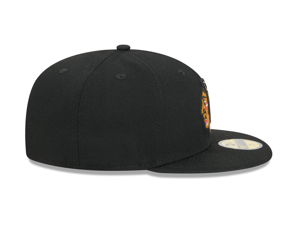 Chicago Blackhawks Black Basic New Era 59FIFTY Fitted Hat product image 5, provided for visual reference and product detail