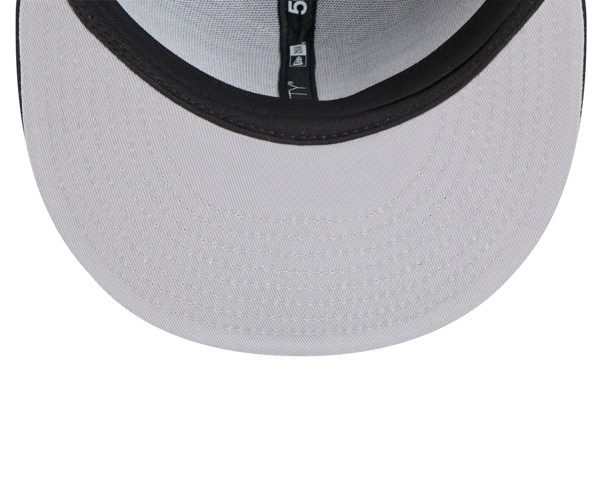 Chicago Blackhawks Black Basic New Era 59FIFTY Fitted Hat product image 7, provided for visual reference and product detail