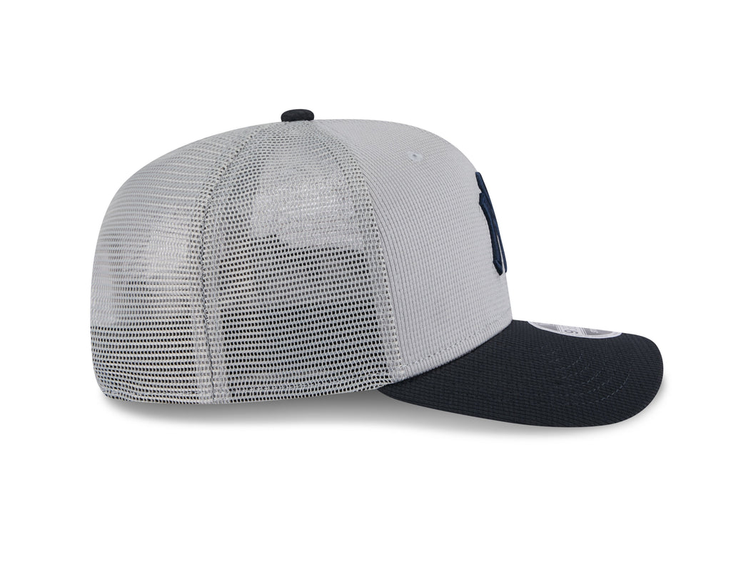 New York Yankees New Era Gray/Navy 2025 Spring Training 9SEVENTY Road Trucker Hat product image 4, provided for visual