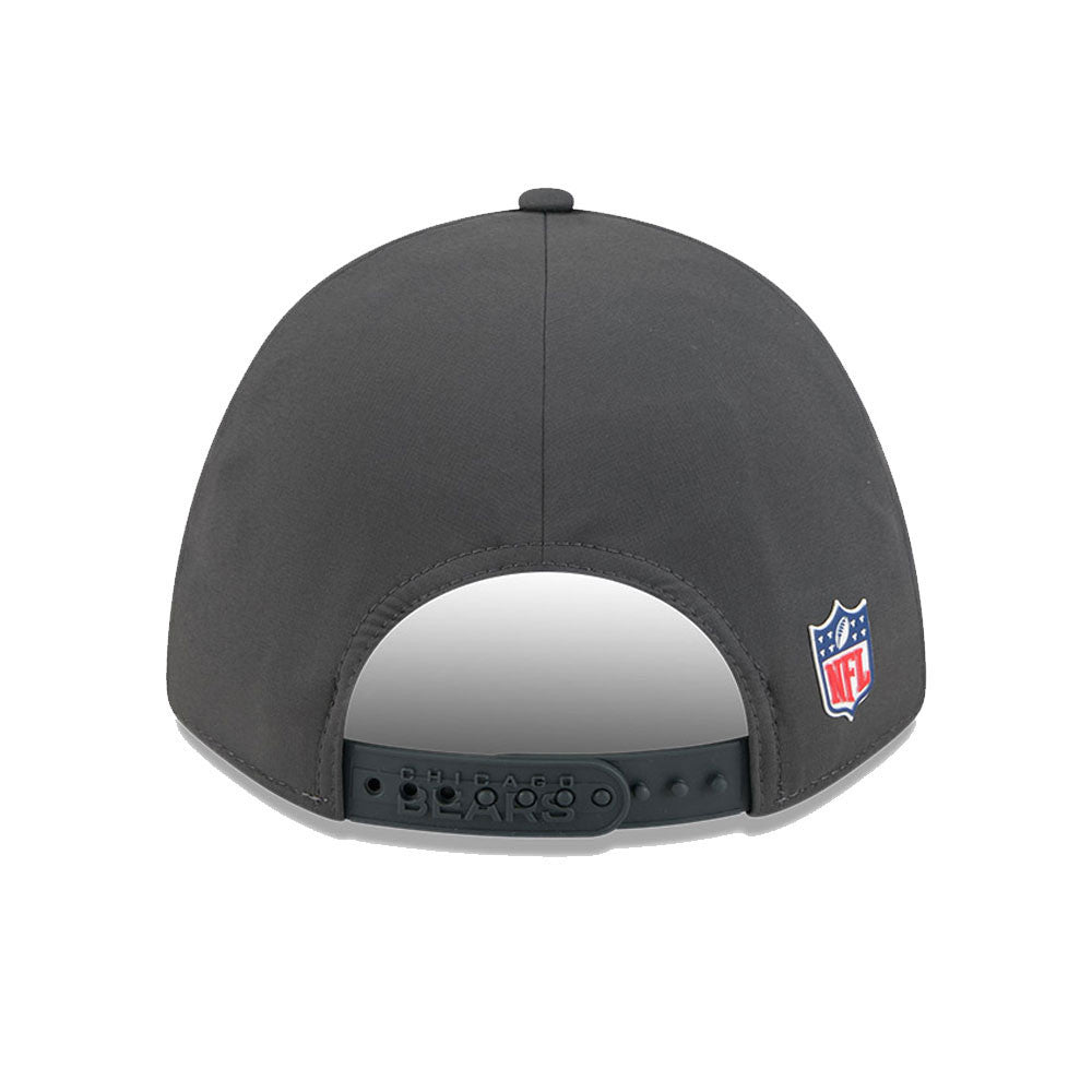 Chicago Bears New Era Graphite 2025 NFL Sideline Cold 9FORTY M-Crown Adjustable Hat for Men product image 6, provided for