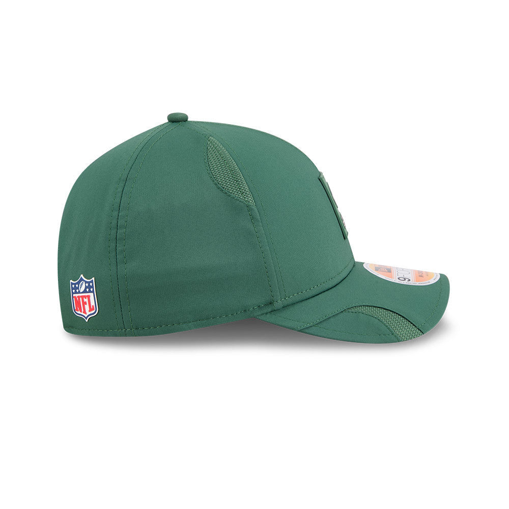 Green Bay Packers New Era Green 2025 NFL Primary Logo Sideline Heat 9FORTY M-Crown Adjustable Hat for Men product image 4,