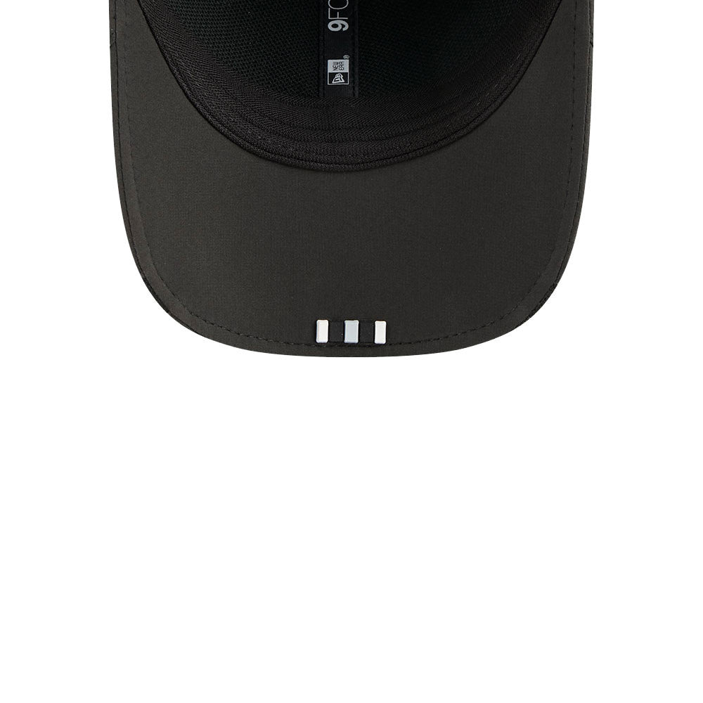 Las Vegas Raiders New Era Black 2025 NFL Primary Logo Sideline Heat 9FORTY M-Crown Adjustable Hat for Men product image 7,