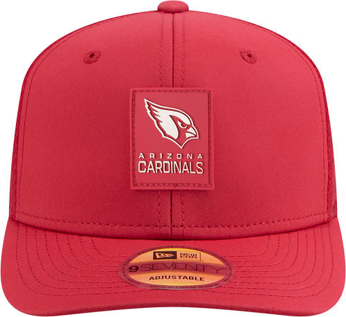 Arizona Cardinals New Era Red 2025 Sideline 9SEVENTY Trucker Adjustable Hat for Men product image 2, provided for visual