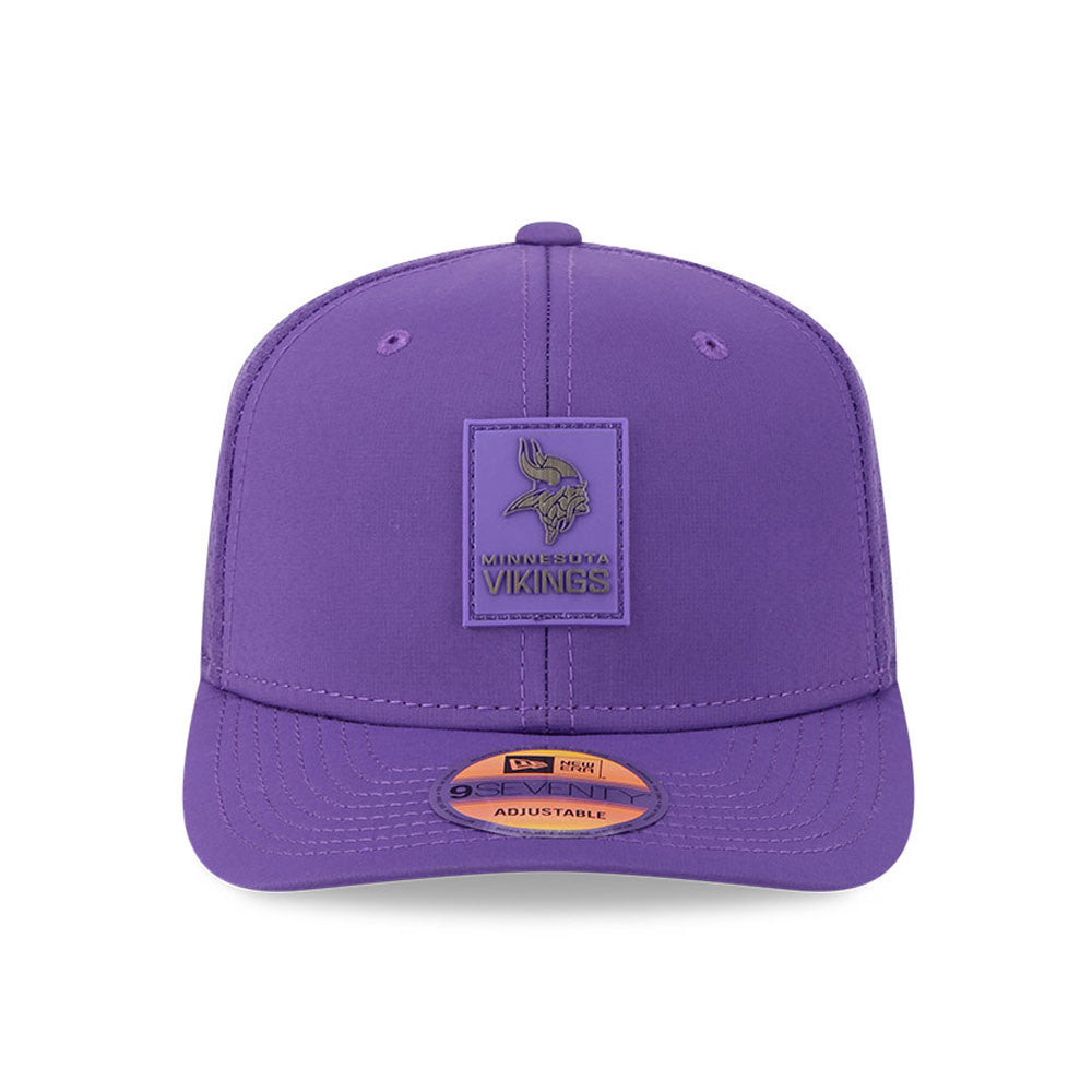 Minnesota Vikings New Era Purple 2025 NFL Sideline Heat 9SEVENTY Adjustable Hat for Men product image 2, provided for visual