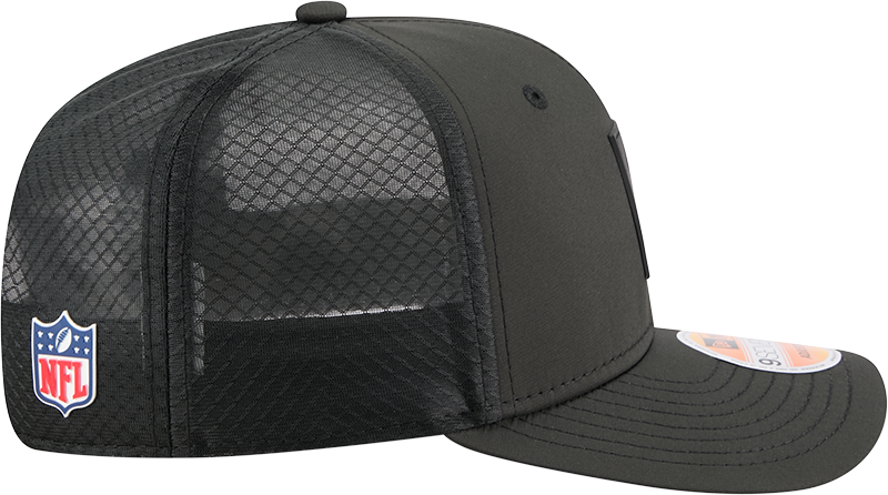 Atlanta Falcons New Era Black 2025 Sideline 9SEVENTY Trucker Adjustable Hat for Men product image 5, provided for visual