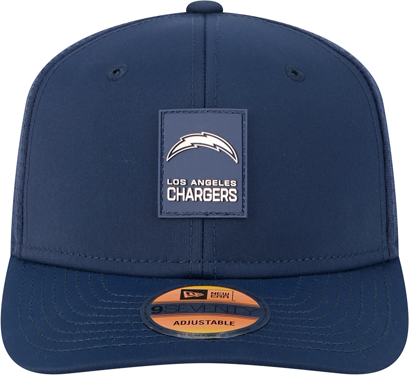 Los Angeles Chargers New Era Navy 2025 Sideline 9SEVENTY Trucker Adjustable Hat for Men product image 2, provided for visual