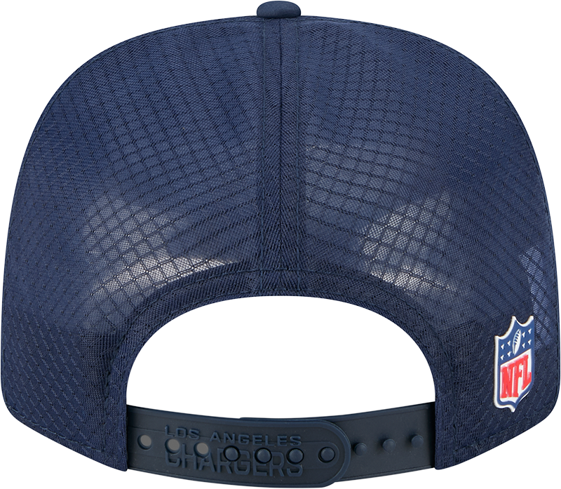 Los Angeles Chargers New Era Navy 2025 Sideline 9SEVENTY Trucker Adjustable Hat for Men product image 6, provided for visual