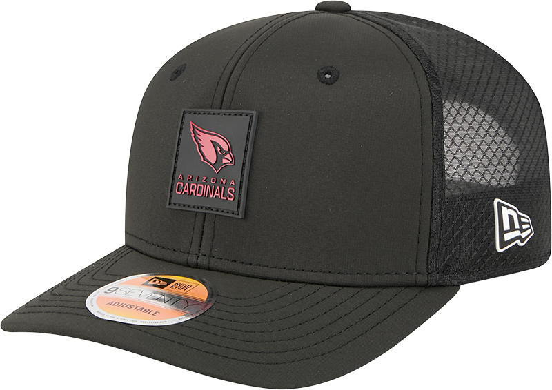 Arizona Cardinals New Era Black 2025 Sideline 9SEVENTY Trucker Adjustable Hat for Men product image 1, provided for visual