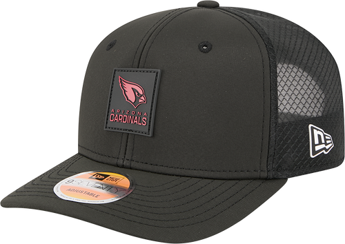 Arizona Cardinals New Era Black 2025 Sideline 9SEVENTY Trucker Adjustable Hat for Men product image 1, provided for visual