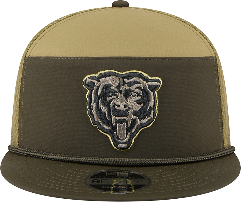 Chicago Bears New Era Green 2025 Salute To Service Sideline Split Panel 9FIFTY Snapback Trucker Hat for Men product image 2,