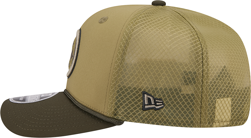 Pittsburgh Steelers New Era Green 2025 Salute To Service Sideline 9SEVENTY Trucker Adjustable Hat for Men product image 4,