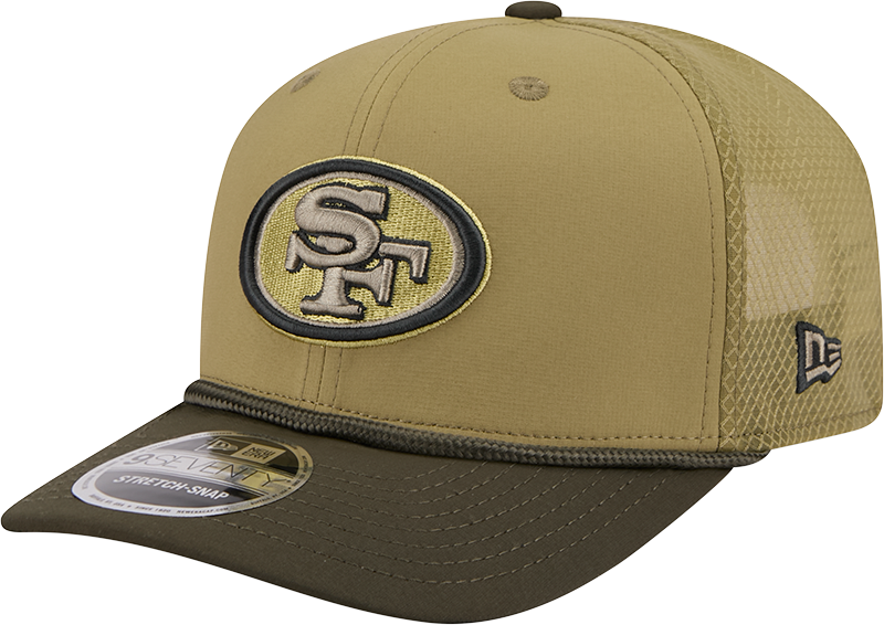 San Francisco 49ers New Era Green 2025 Salute To Service Sideline 9SEVENTY Trucker Adjustable Hat for Men product image 3,