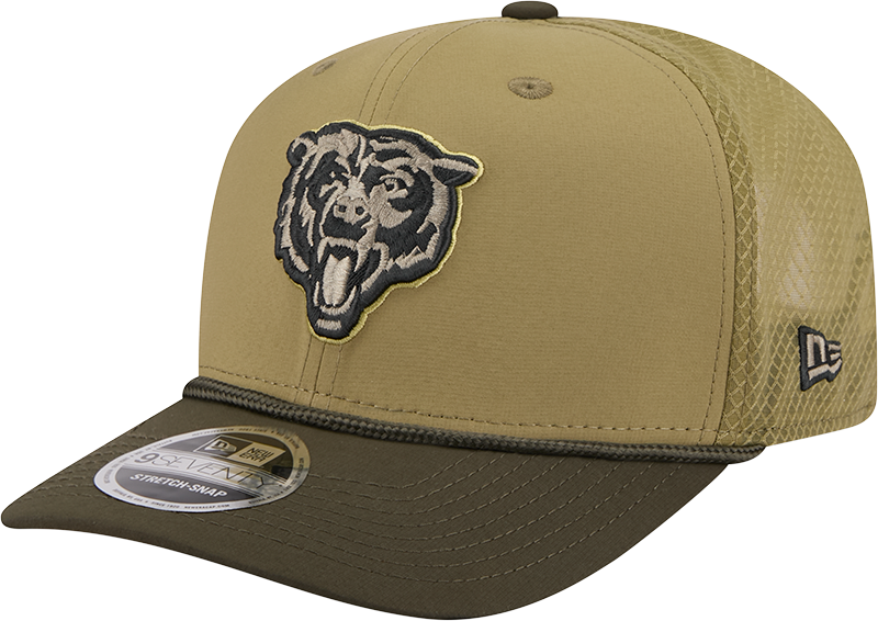 Chicago Bears New Era Green 2025 Salute To Service Sideline 9SEVENTY Trucker Adjustable Hat for Men product image 3,