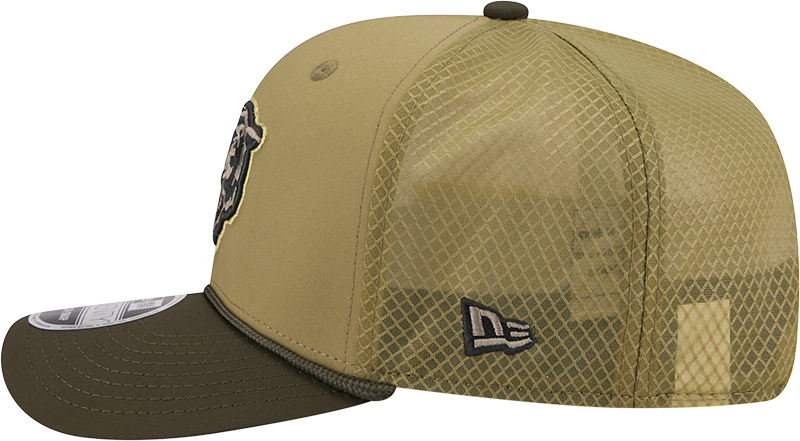 Chicago Bears New Era Green 2025 Salute To Service Sideline 9SEVENTY Trucker Adjustable Hat for Men product image 4,