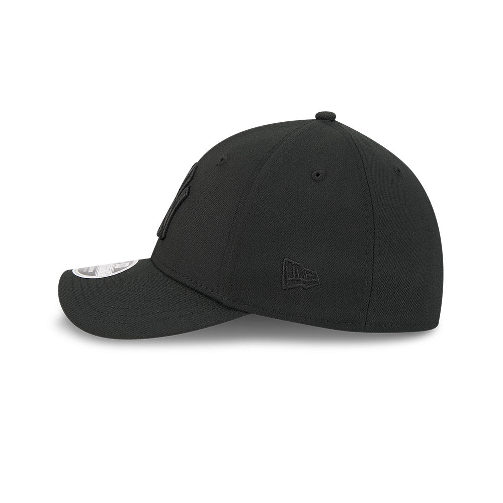New York Yankees M-Crown 39Thirty Tonal Black Flex Fit Hat product image 5, provided for visual reference and product detail