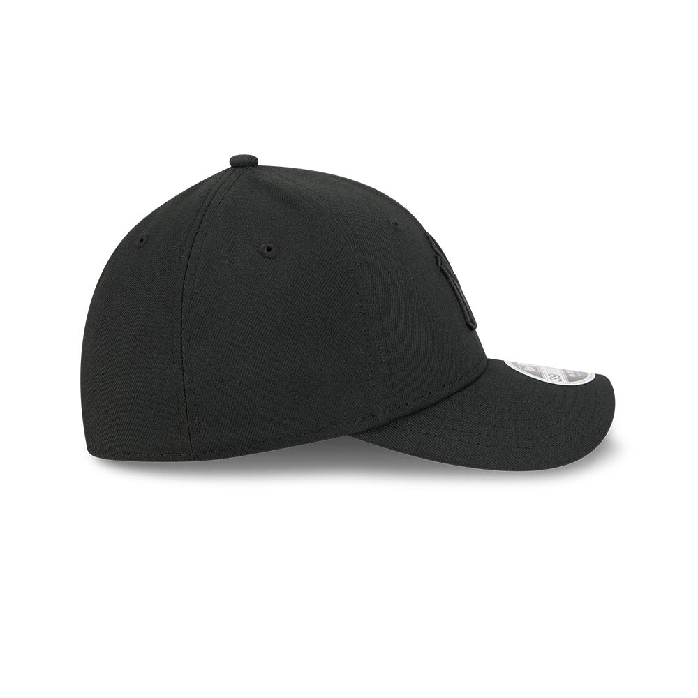 New York Yankees M-Crown 39Thirty Tonal Black Flex Fit Hat product image 4, provided for visual reference and product detail