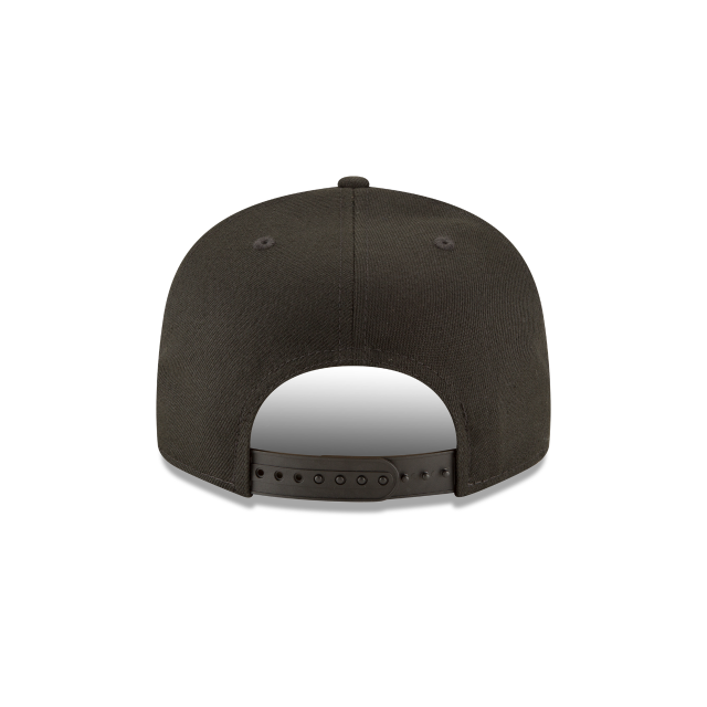 Pittsburgh Pirates New Era Black On Black Tonal 9FIFTY Snapback Hat for Men product image 6, provided for visual reference