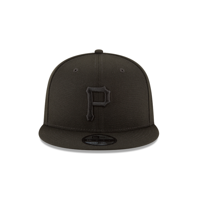 Pittsburgh Pirates New Era Black On Black Tonal 9FIFTY Snapback Hat for Men product image 2, provided for visual reference