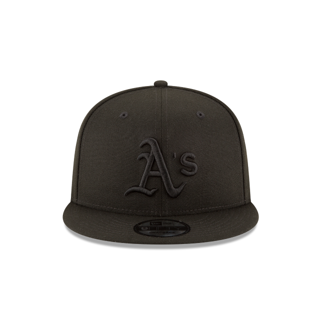 Oakland Athletics New Era Black On Black Tonal 9FIFTY Snapback Hat for Men product image 2, provided for visual reference