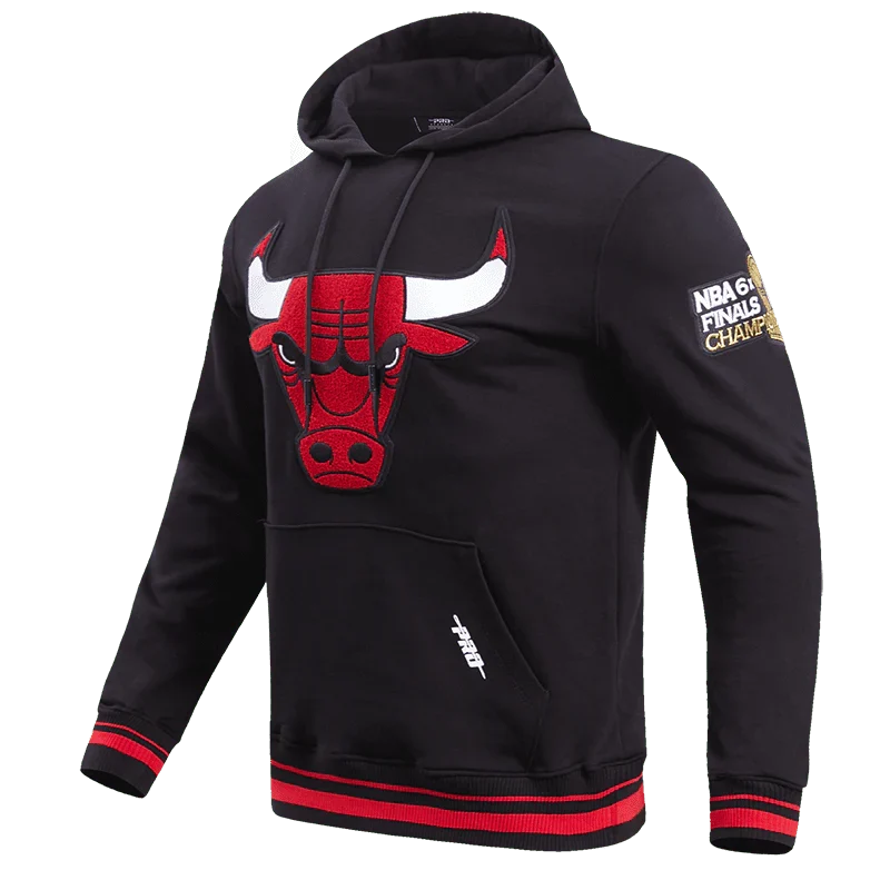 Chicago Bulls Pro Standard Retro Classic Black Hoodie for Men product image 1, provided for visual reference and product