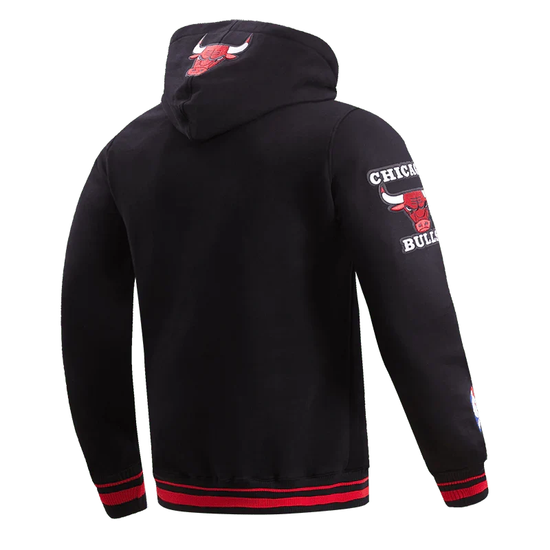 Chicago Bulls Pro Standard Retro Classic Black Hoodie for Men product image 3, provided for visual reference and product
