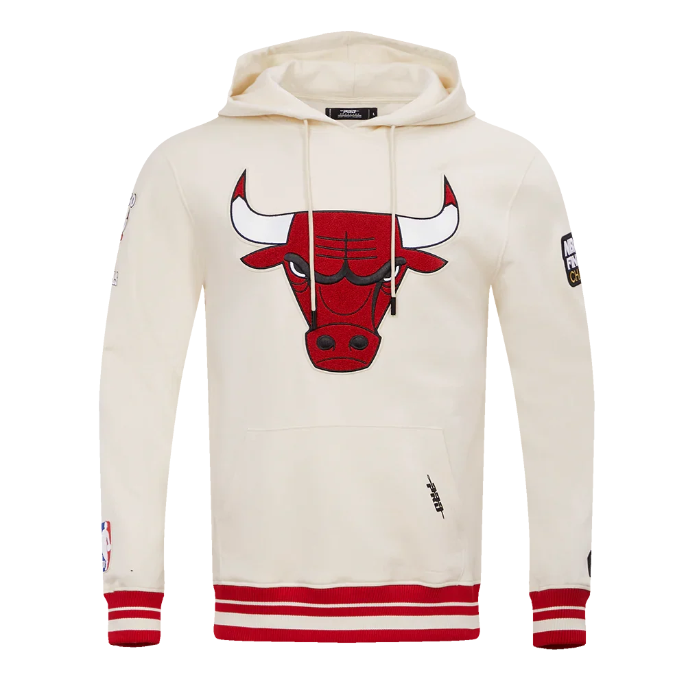 Chicago Bulls Pro Standard Retro Classic Eggshell Hoodie for Men product image 2, provided for visual reference and product