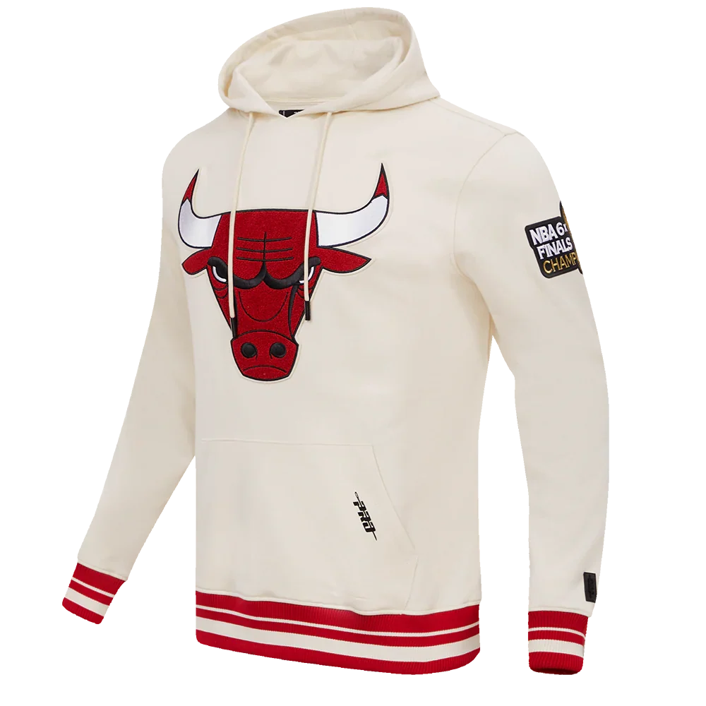 Chicago Bulls Pro Standard Retro Classic Eggshell Hoodie for Men product image 1, provided for visual reference and product